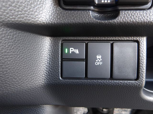 HONDA N BOX CUSTOM 2023 Image 31