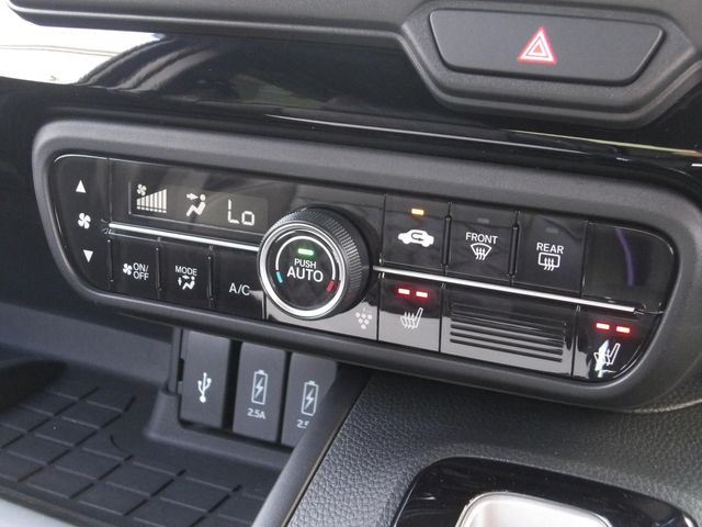 HONDA N BOX CUSTOM 2023 Image 31