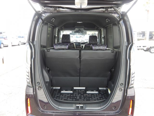 HONDA N BOX CUSTOM 2023 Image 31