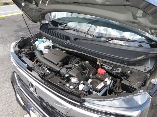 HONDA N BOX CUSTOM 2023 Image 31