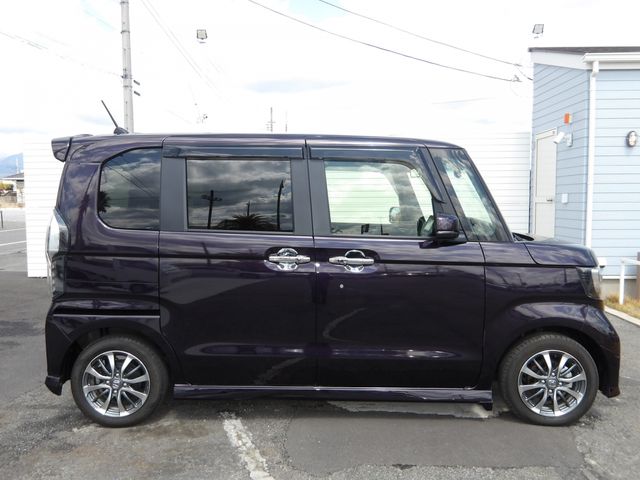 HONDA N BOX CUSTOM 2023 Image 31