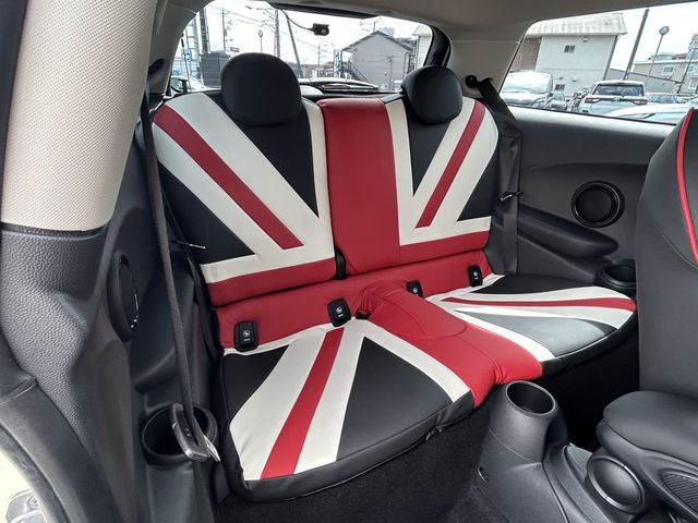 BMW MINI COOPER SD 2018 Image 31