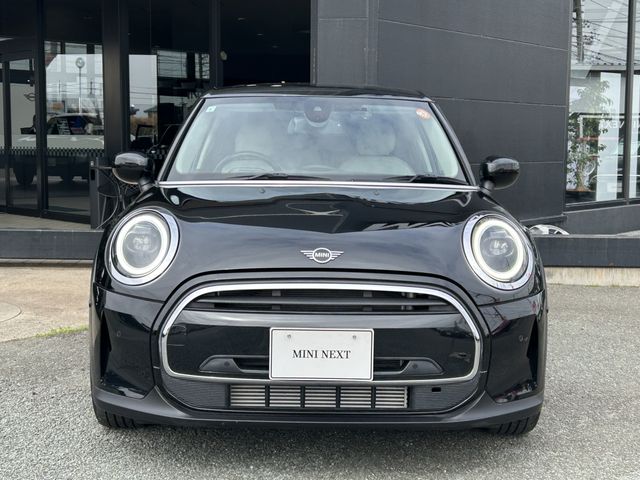 BMW MINI COOPER D 5DOOR 2023 Image 31