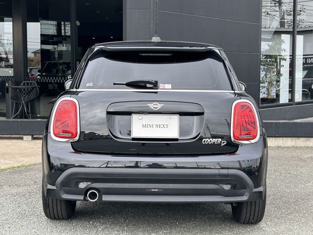 BMW MINI COOPER D 5DOOR 2023 Image 31