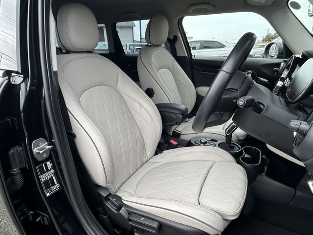 BMW MINI COOPER D 5DOOR 2023 Image 31