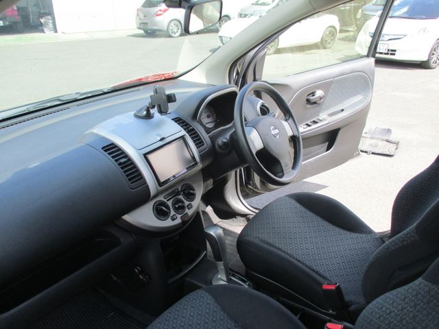 NISSAN NOTE 2012 Image 31