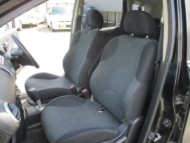 NISSAN NOTE 2012 Image 31