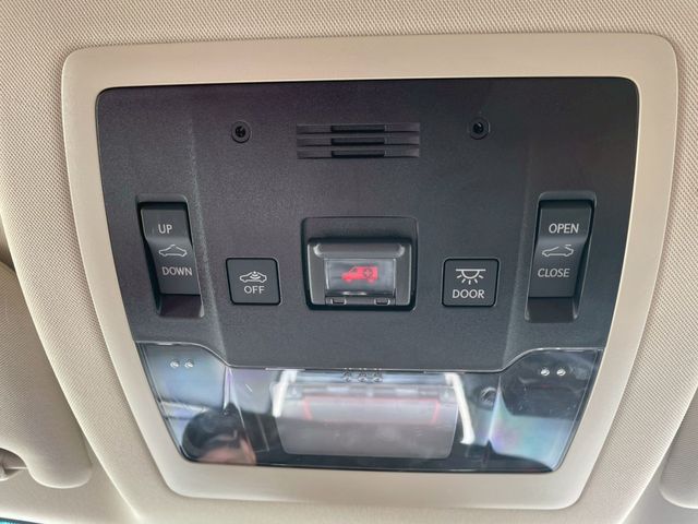 TOYOTA LEXUS NX300H 2019 Image 31