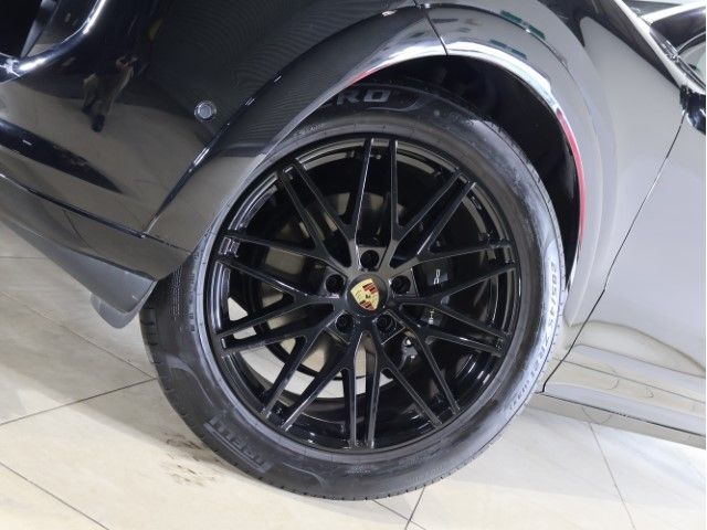 PORSCHE CAYENNE COUP 2024 Image 31