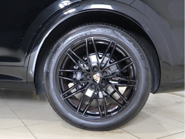 PORSCHE CAYENNE COUP 2024 Image 31