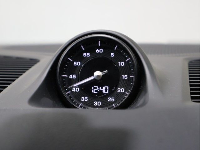 PORSCHE CAYENNE COUP 2024 Image 31