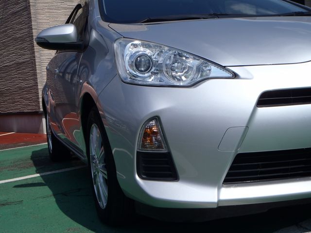 TOYOTA AQUA 2013 Image 31