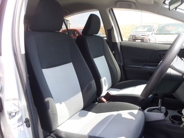 TOYOTA AQUA 2013 Image 31