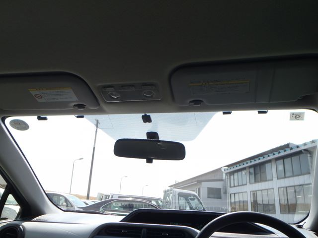 TOYOTA AQUA 2013 Image 31