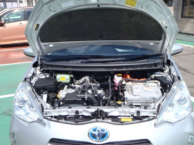 TOYOTA AQUA 2013 Image 31