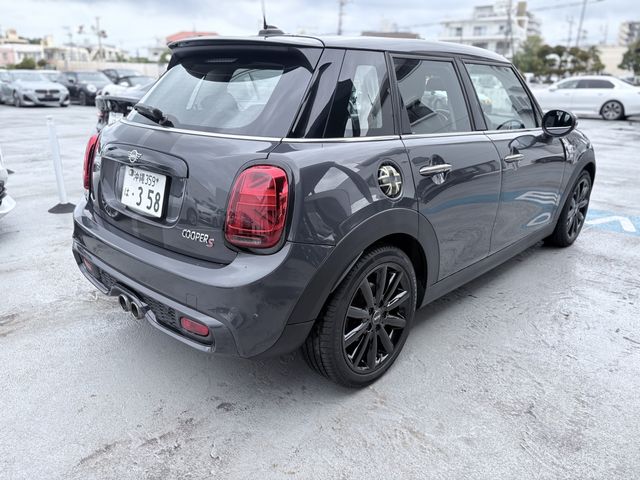 BMW MINI COOPER S 5DOOR 2019 Image 31