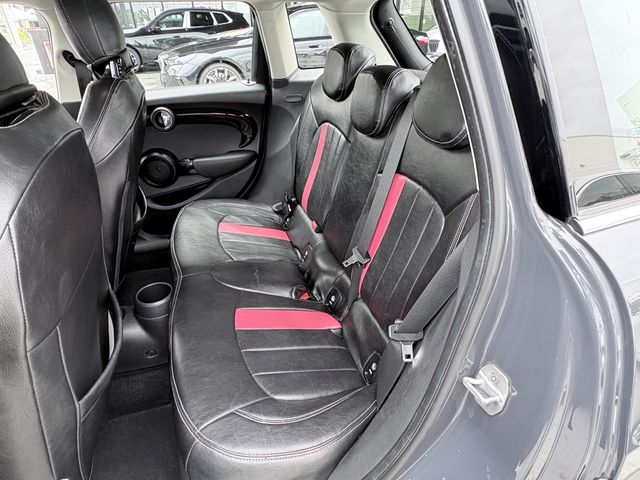 BMW MINI COOPER S 5DOOR 2019 Image 31