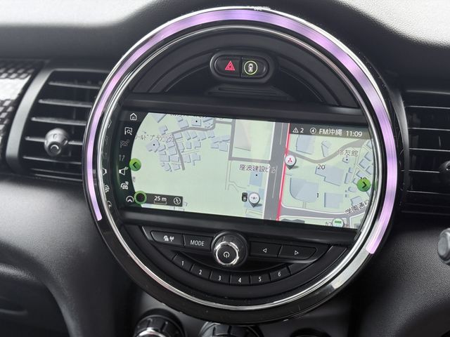 BMW MINI COOPER S 5DOOR 2019 Image 31