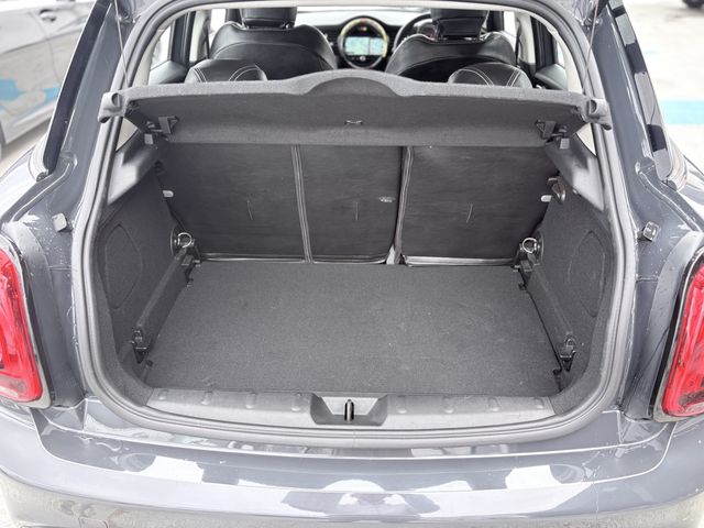 BMW MINI COOPER S 5DOOR 2019 Image 31