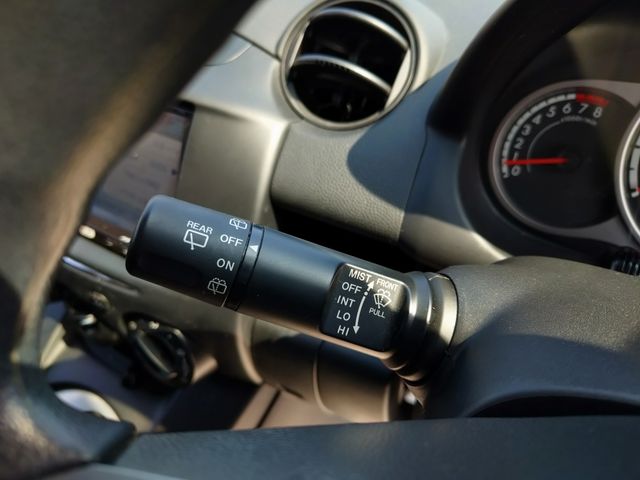 MAZDA DEMIO 2013 Image 31