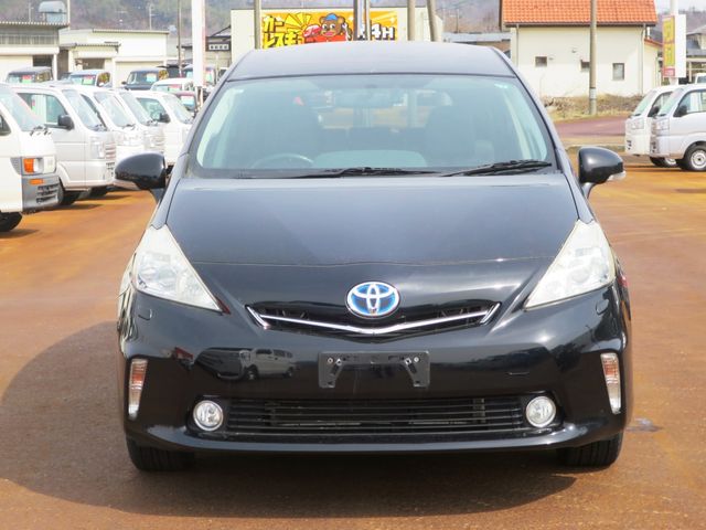 TOYOTA PRIUS ALPHA 2011 Image 31