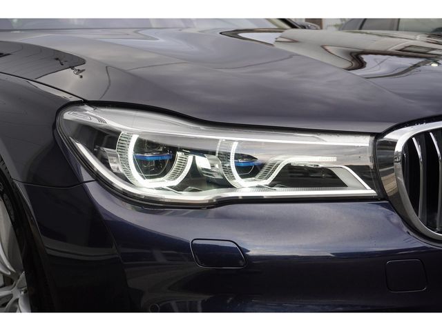BMW 7SERIES 2018 Image 31