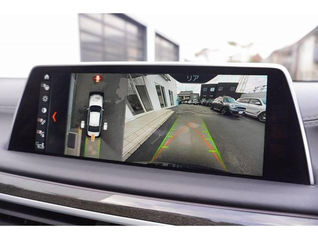 BMW 7SERIES 2018 Image 31