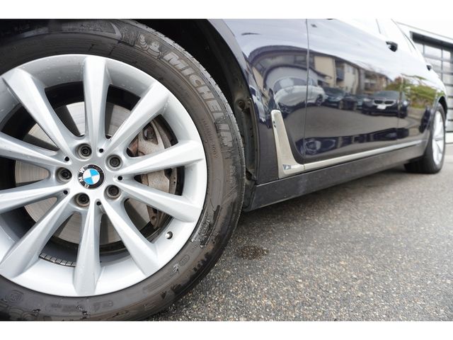 BMW 7SERIES 2018 Image 31