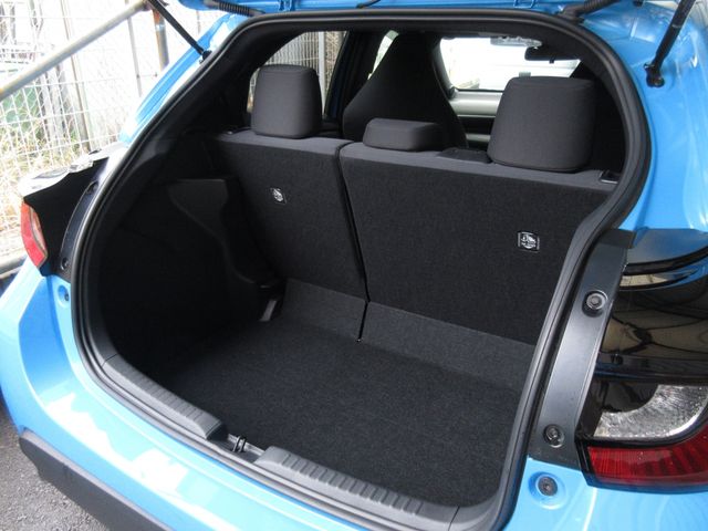 TOYOTA YARIS 2021 Image 31