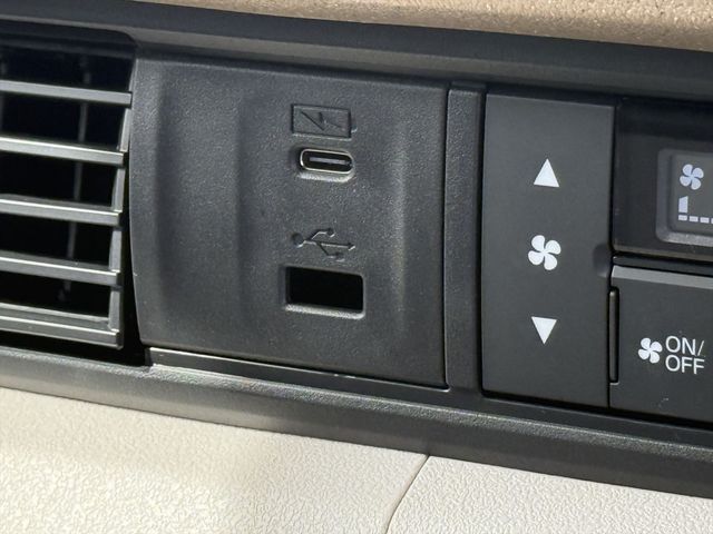 HONDA N BOX 2025 Image 31