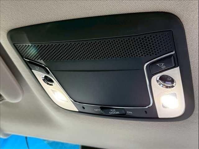 HONDA VEZEL HYBRID 2018 Image 31