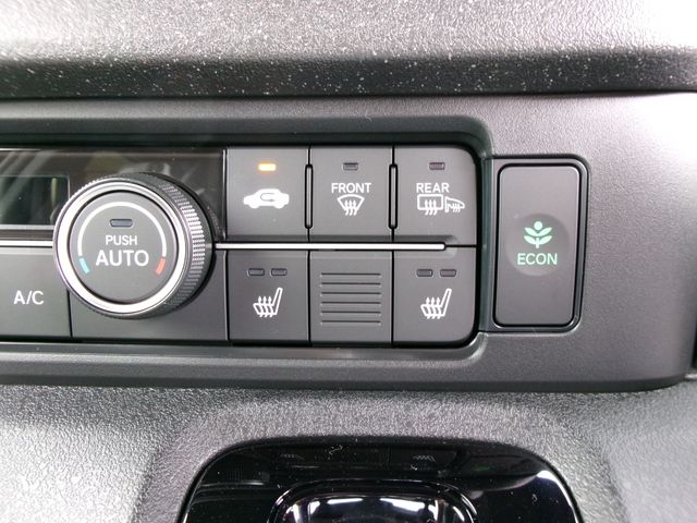 HONDA N BOX CUSTOM 4WD 2026 Image 31