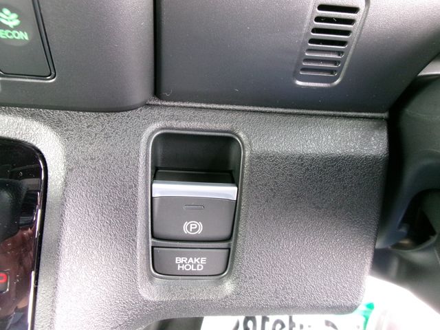 HONDA N BOX CUSTOM 4WD 2026 Image 31