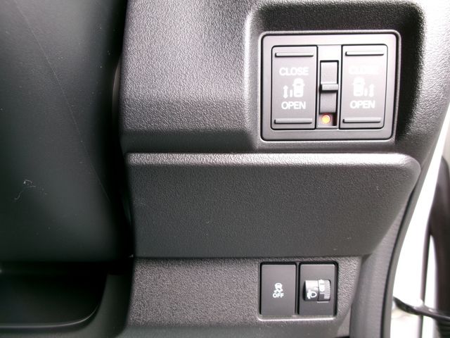 HONDA N BOX CUSTOM 4WD 2026 Image 31