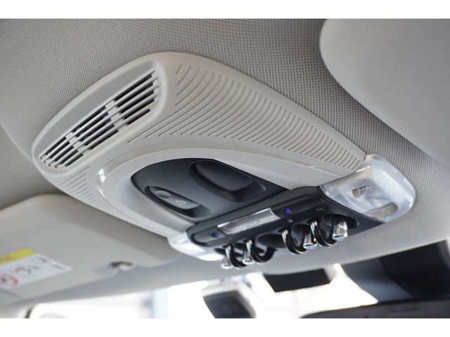 BMW MINI COOPER D CROSSO 2023 Image 31