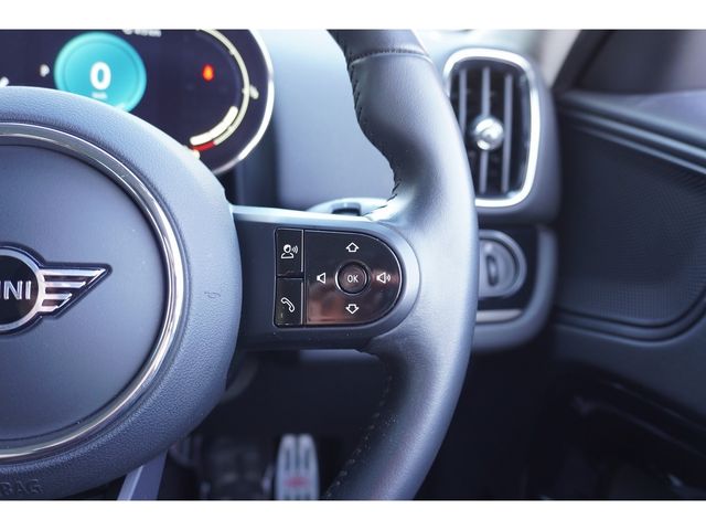 BMW MINI COOPER D CROSSO 2023 Image 31