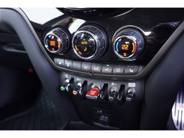 BMW MINI COOPER D CROSSO 2023 Image 31