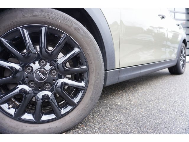 BMW MINI COOPER D 5DOOR 2019 Image 31