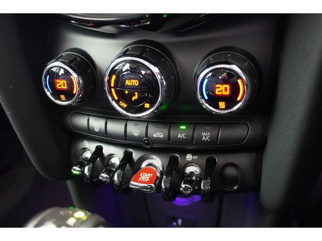 BMW MINI COOPER D 5DOOR 2019 Image 31