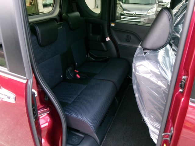 DAIHATSU TANTO CUSTOM 2024 Image 31