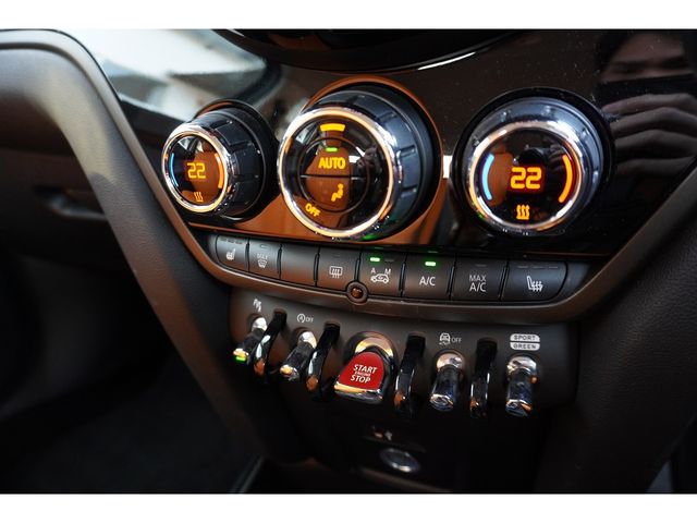 BMW MINI COOPER D CROSSO 2022 Image 31