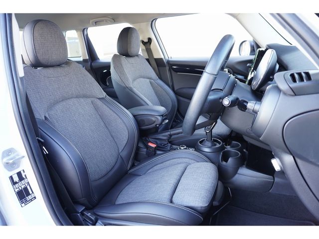 BMW MINI COOPER 5DOOR 2023 Image 31