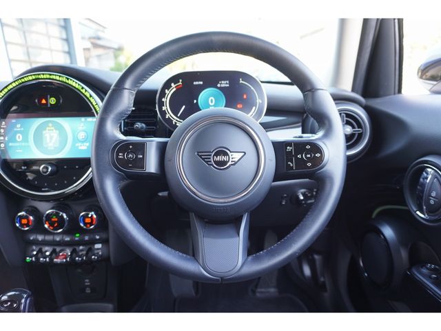 BMW MINI COOPER 5DOOR 2023 Image 31