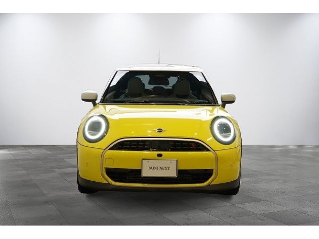 BMW MINI COOPER 5DOOR 2024 Image 31