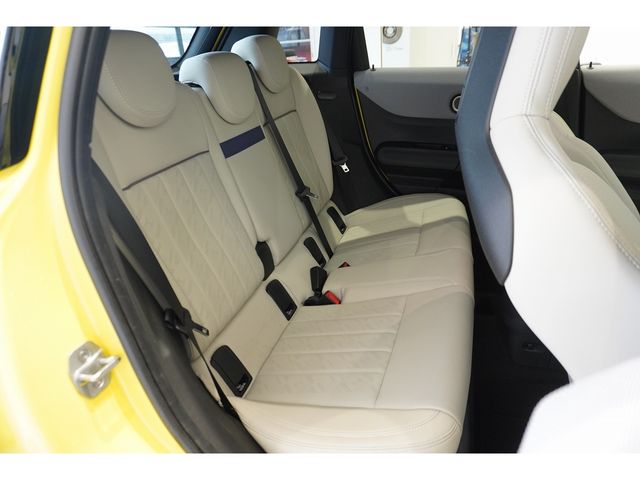 BMW MINI COOPER 5DOOR 2024 Image 31