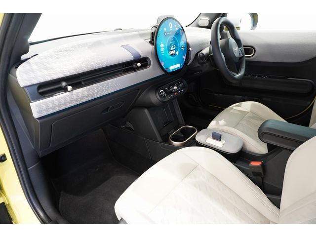 BMW MINI COOPER 5DOOR 2024 Image 31