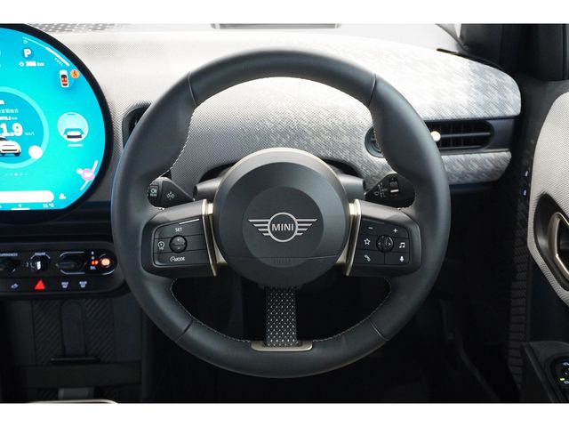 BMW MINI COOPER 5DOOR 2024 Image 31