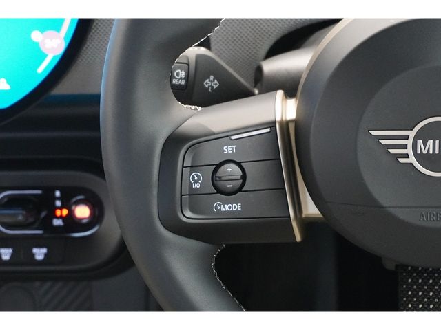 BMW MINI COOPER 5DOOR 2024 Image 31