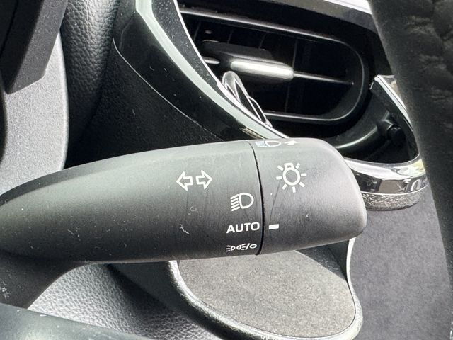 TOYOTA YARIS CROSS 2023 Image 31