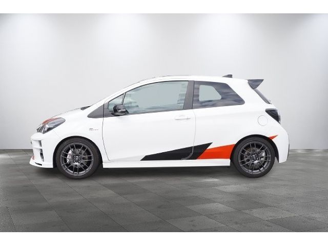 TOYOTA VITZ 2018 Image 31